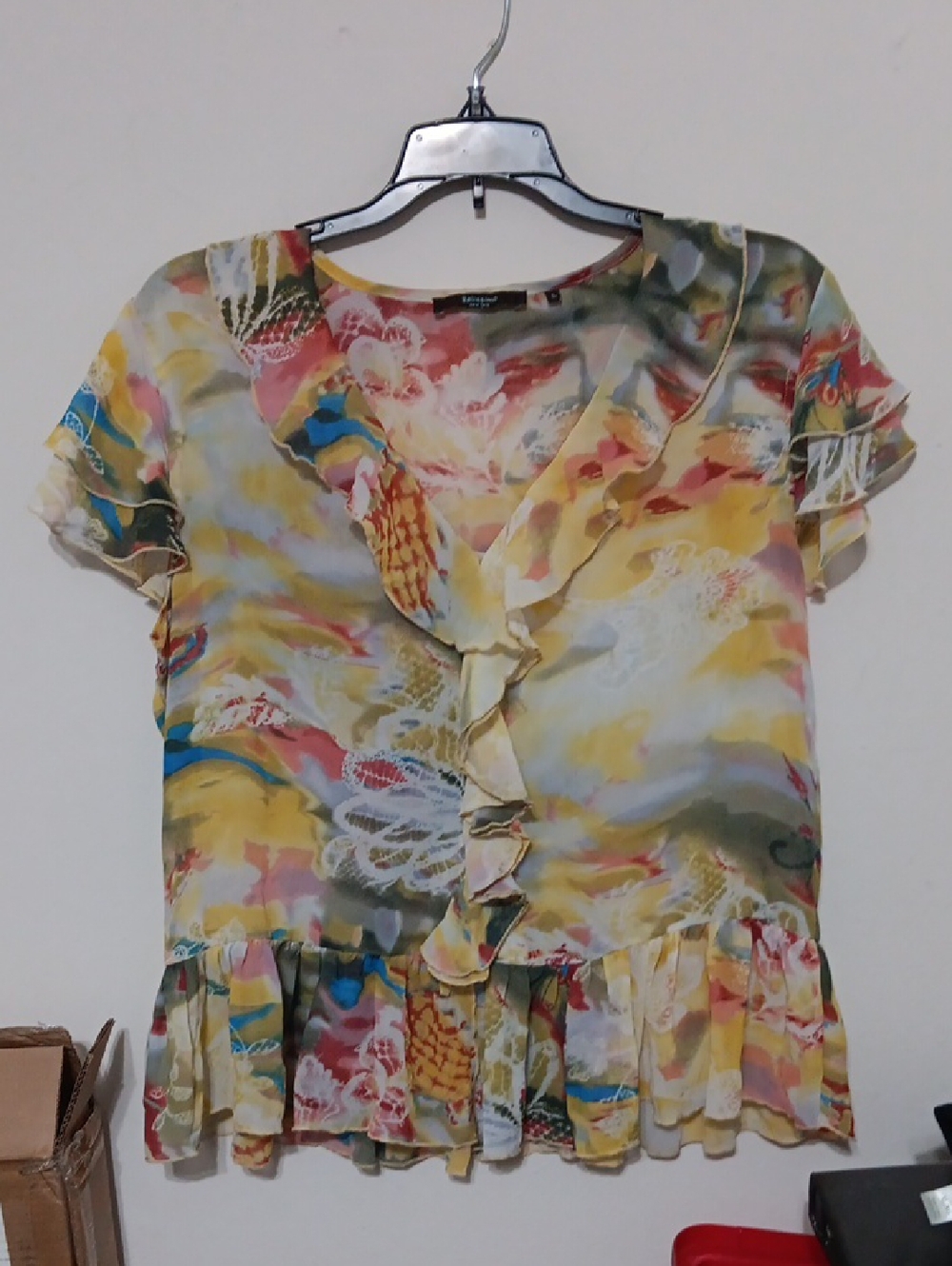 Ruffled V‑Neck Short Sleeve Blouse in Yellow Multi